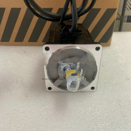 ONE NEW SANYO P50B07040DXS00MT AC SERVO MOTOR 400W 3000RPM 3A 200V