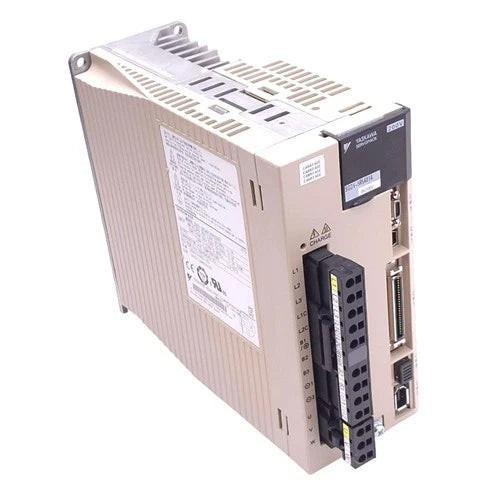 Yaskawa SGDV-5R5A01A002000 Servopack AC Servo Drive, 3-ph 0-230VAC 0-400Hz 750W