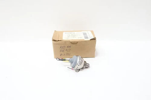 Setra  209 Pressure Sensor Transducer 24v-dc 0-5psi