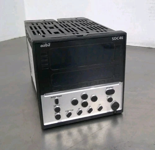 AZBIL SDC46 TEMPERATURE CONTROLLER, AC100-240V, 50/60Hz.                   5E-37