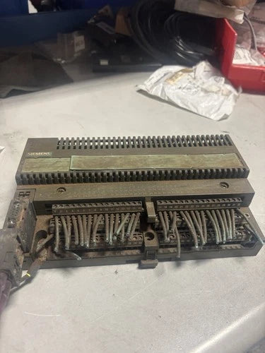 Siemens Simatic S7 6ES7 133-0BN11-0XB0 Digital I/O Module 6ES7133-0BN11-0XB0