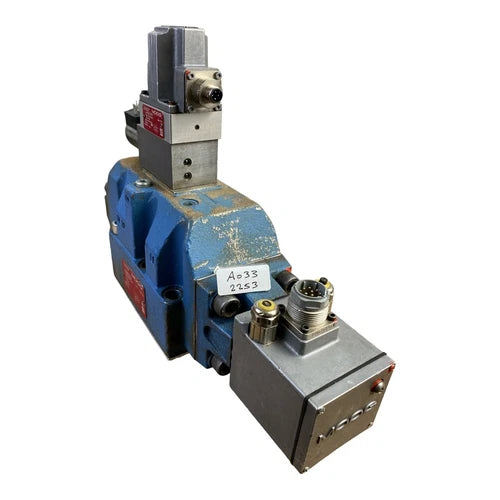V¨¢lvula Proporcional MOOG D664-4778 L05HXBX6NED2-G D061-9311 J15OBA4HN1 Usado