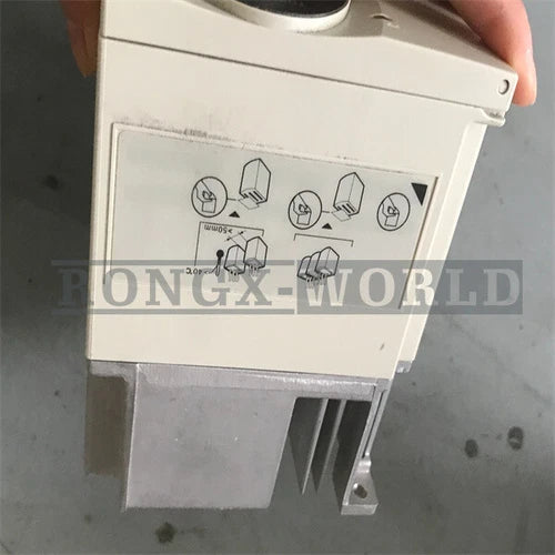 ONE Toshiba inverter VFS11-2015PM-WN 1.5KW 220V Used