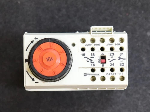 TELEMECANIQUE Zeitverz?gerungsrelais CA2-FT 111 * CA2-FR Art. 330073-D 10sec