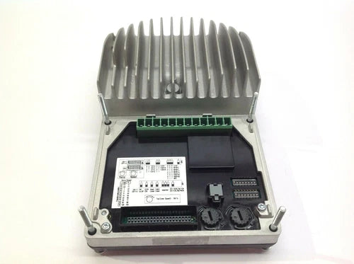 Lenze E84DGDVB55142PS Decentralised Drive 8400 Motec Version HW: 1G SW: 61