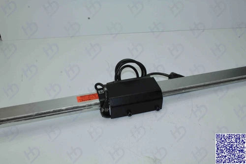 Linearmassstab ohne Beschriftung, Gesamtlange ca. 920mm mit Kopf