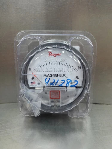 DWYER MAGNEHELIC W24AG TB PRESSURE GAUGE, 0-15 INCHES OF WATER.            6B-11