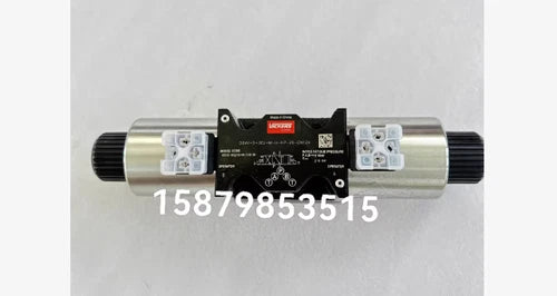 NEW In Box Vickers DG4V-5-3CJ-M-U-H7-29-EN124 Solenoid Control Valve