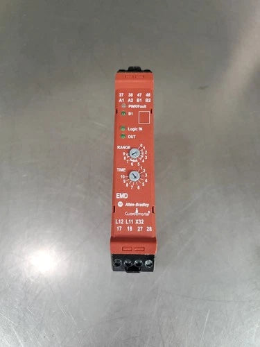 Allen-Bradley 440R-EM4R2D Ser A 202 GSR EMD Safety Relay.                  4D-44