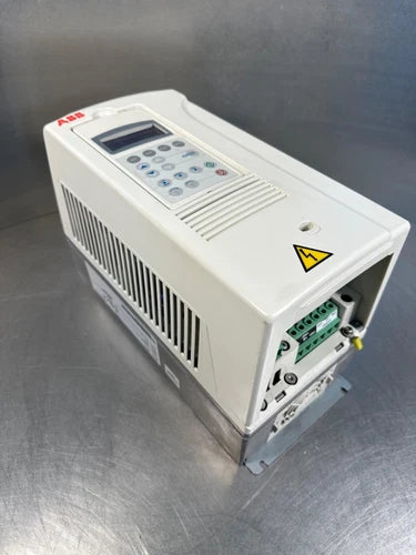 Abb ACS800-U1-0011-5+P901 Drive indoor  ACS800U100115P901 (1C-14)