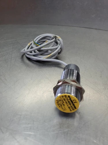 TURCK BC10-M30-AZ3X 20-250VAC, 5-500mA PROXIMITY SWITCH SENSOR.            5E-16