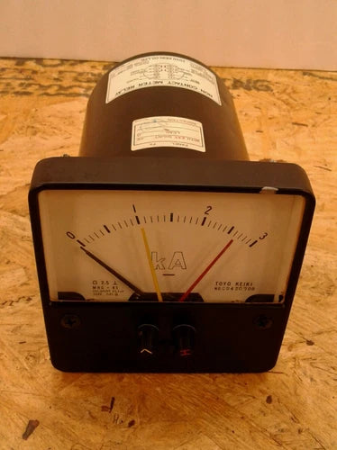 Toyo Keiki  Load Monitor Meter No. CD420708  0-3 kA.    2C