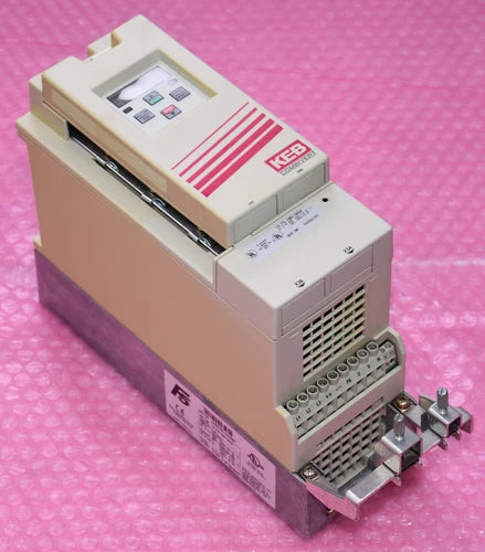 KEB Combivert F5 / 12.F5.CBD-3A0A / Frequenzumrichter 4kW / mit Bedienfeld