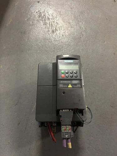 Siemens 6SE6440-2AB22-2BA1 MicroMaster 440 Drive 240V 1Ph 2.20kW USED