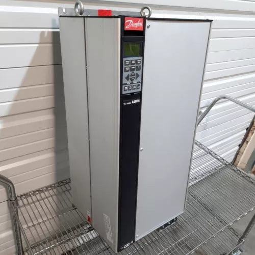 Danfoss 178F0578 VLT 8000 AQUA Pump Drive 100HP/75kW 3PH 380-480VAC 145-128A