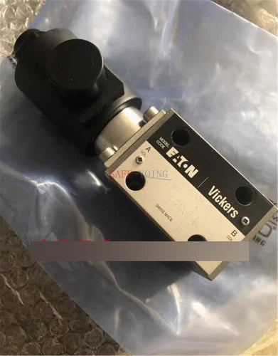1X NEW Vickers DG3VP-3-102A-VM-UH-20 Electromagnetic valve