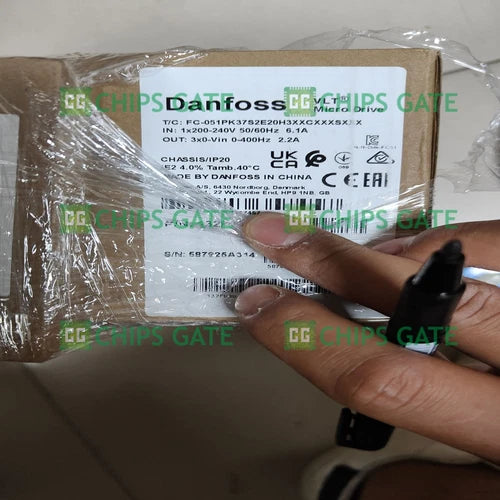 1 pe?a nova em folha Danfoss 132F0002 FC-051PK37S2E20H3XXCXXXSXXX 220v 0,37kw