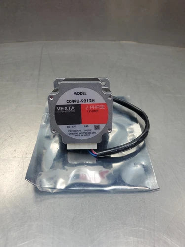 ORIENTAL MOTOR CO. C049U-9212H VEXTA STEPPING MOTOR, 1.4A 4.2VDC.           5D-5