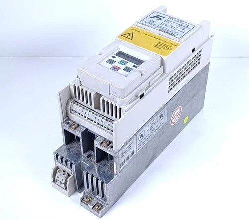 KEB F4 07.F4.SOC-M220 07.F4.S0C-M220 0,75kW 230V +Keypad  Netzfilter TOP ZUSTAND