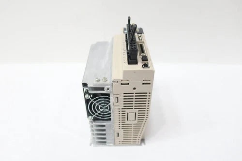 Yaskawa SGDV-5R4D01A002000 Servopack Servo Drive 1.5kw 3ph 380-480v-ac 0-480v-ac