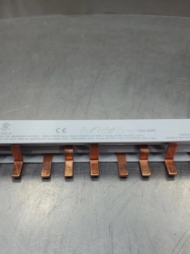 ALLEN BRADLEY 1492-A3B8 SER A (7 IN; 10 PIN) BUS BAR.                       4E-2