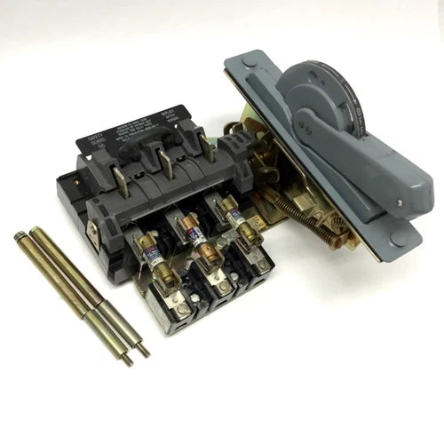 Allen Bradley 1494F-NF30 Fusible Disconnect Switch w/ C233 Class H Fuse Block