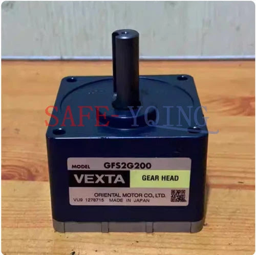 Used 1PCS VEXTA GFS2G200 brushless motor reducer In good condition