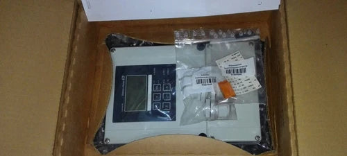 COM253-DX0005 E+H Dissolved Oxygen Transmitter Brand New Fast Shipping By DHL