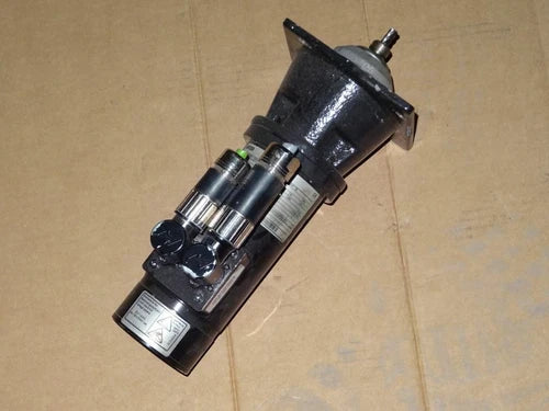 Lenze SDSGSRS047-22 / GKR04-2GHAR-047N22 Servermotor