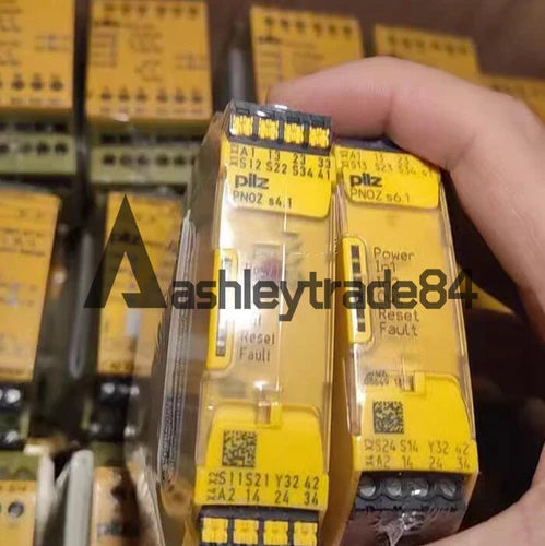 1PCS New Pilz 750154 Safety Relay PNOZ s4.1