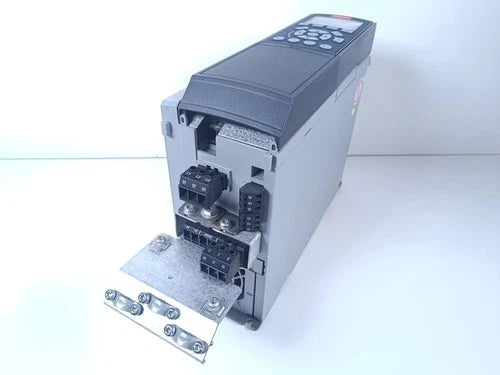 Danfoss FC-302P3K0T5E20H1XGXXXXSXXXXA0BXCXXXXD0 400V 3kw 131B0465 TESTED EXCELLENT