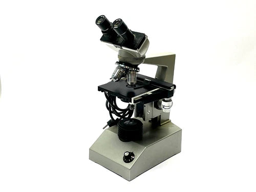Fisher Scientific 23715 Microscope w/ 120V 30W Lamp in Stand