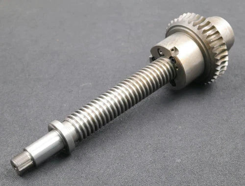 JUNKER Schneckenrad komplett mit Welle Art.Nr. 113.084229 Gesamtl?nge 420mm