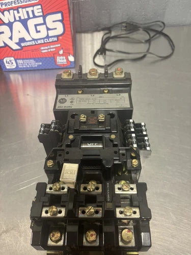 ALLEN BRADLEY 505-DOD-XXX REVERSING STARTER SIZE 3 90A 600V USED