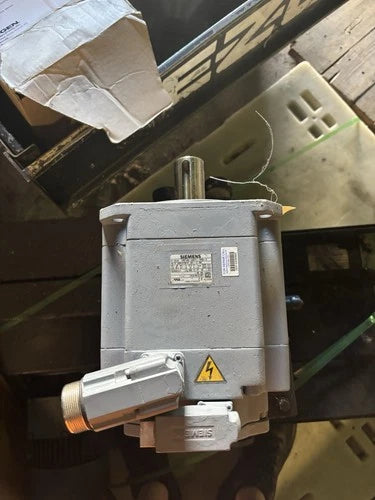 NEW NO BOX Siemens 1FK7063-5AF71-1PA3-Z 24VDC Servo Motor