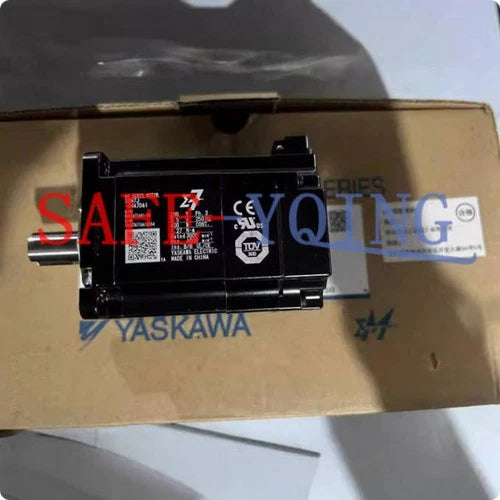 One New YASKAWA SGM7J-04A7D61 AC Servo Motor