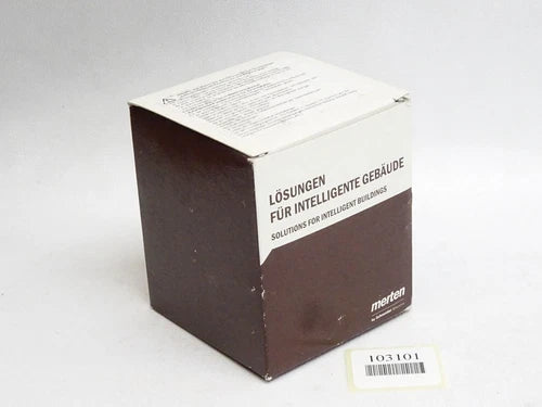 Merten 233819 FI-Schuko Sicherheits-Steckdosen-Einsatz / Neu OVP