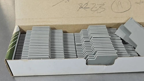 Wago 284-334 Screwless Claming Systems - Pk with 44.?????             ? Loc3A-25