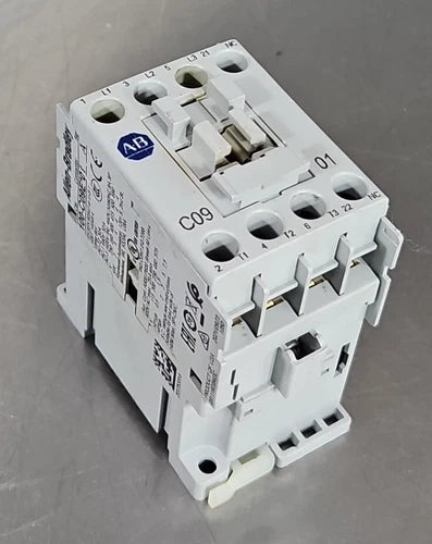 Allen Bradley 100-C09E*01 Contactor 600VAC, SER A.                      Loc4C-23