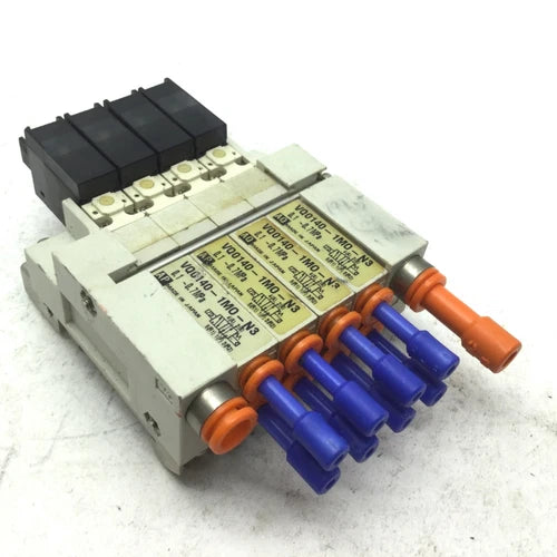 Lot of 4 SMC VQ0140-1MO-N3 Pneumatic Solenoid Valves 2-Pos 5-Way 100VAC 4mm