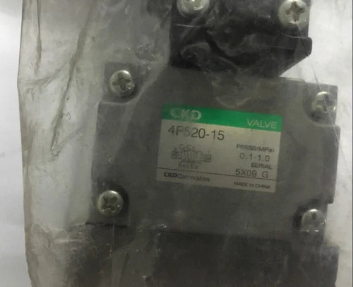 1PC NEW CKD solenoid valve 4F520-15 4F520-15-AC220V #F3