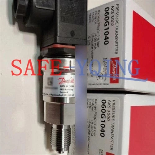 1PCS Danfoss pressure transmitter AKS3000 060G1040 NEW