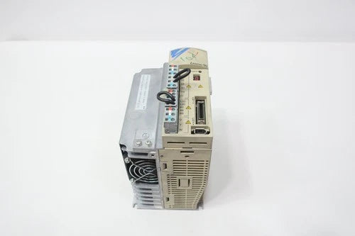 Yaskawa SGDG-15GT Servopack Ac Vfd Drive 1.5kw 90-253v-ac 0-300hz 0-253v-ac
