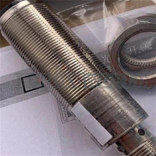 ONE For P+F Pepperl+Fuchs NMB5-18GM65-E3-FE-V1 Proximity switch NEW