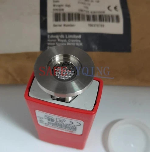 One New Edwards APG100-XM Active Pirani Vacuum Gauge D02601000