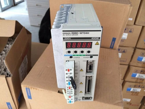 1PC OMRON AC SERVO DRIVER R88D-WT04H R88DWT04H NEW