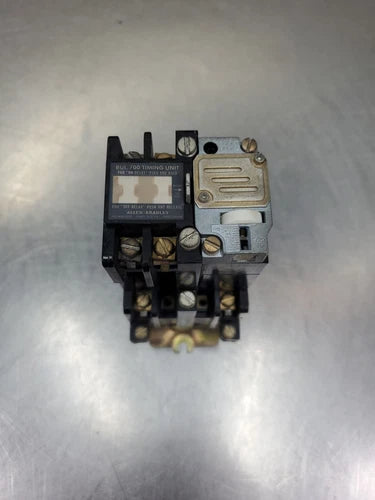 Allen Bradley 700-NT200A1/C Pneumatic Time Delay Relay.                    4D-11