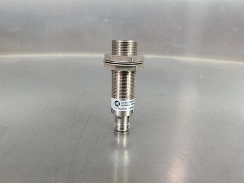 Allen Bradley 872C-D5NP18-D4 Proximity Sensor, 10-30VDC, 200mA.           5E-3/3