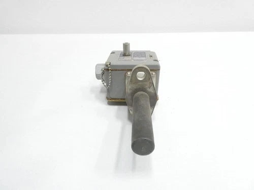 Square D 9025 BGW22S9 Temperature Switch 208f 600v-ac