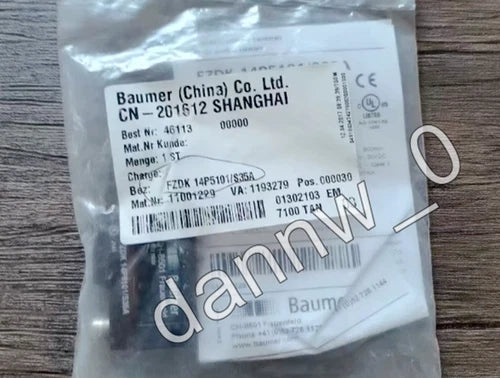 1PC New in box Baumer FZDK 14P5101/S35A photoelectric sensor